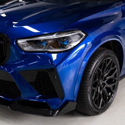 BMW X5M F95 Blau von Custom Tuning