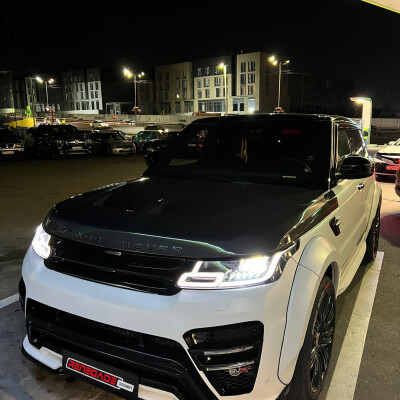 Weißer Range Rover Sport aus Kasachstan