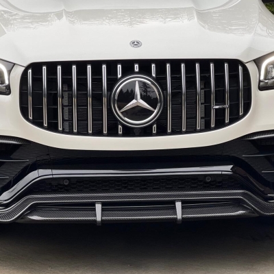 Mercedes GLS X167 AMG G63 mit Kohlefaser-Karosseriekit von Renegade Design. Für Herrn Vazemiller