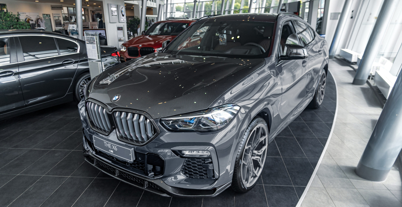 Verwandeln Sie Ihren BMW X6 G06 mit unserem exklusiven Vollcarbon-Kit