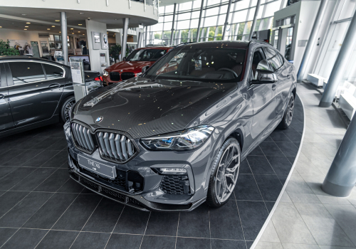 Verwandeln Sie Ihren BMW X6 G06 mit unserem exklusiven Vollcarbon-Kit