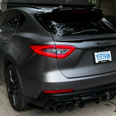 Maserati Levante из Канады